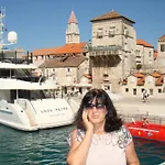 Apartment Z&E * Trogir