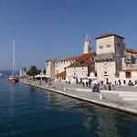 Apartment Z&E * Trogir