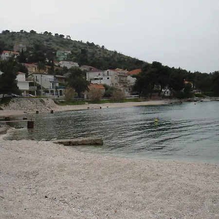 Z&e Apartman *