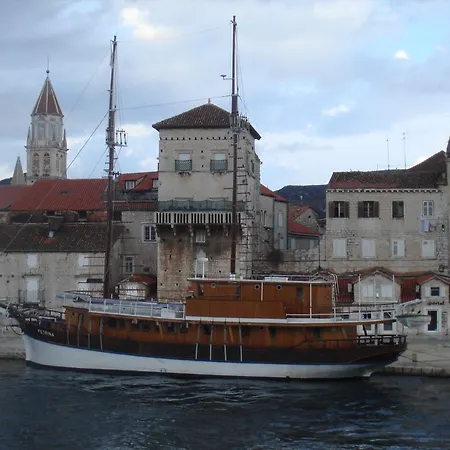Apartment Z&E * Trogir