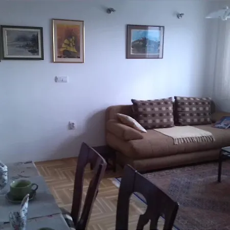 Z&e Apartman *